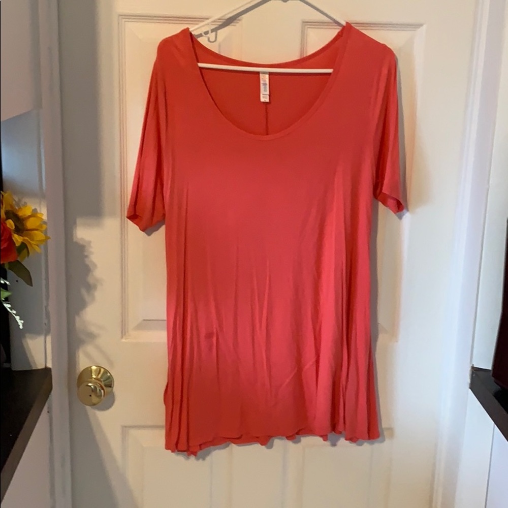 Medium pink perfect t